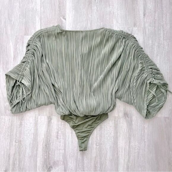 Green Drop Shoulder Bodysuit XS - Picture 6 of 7